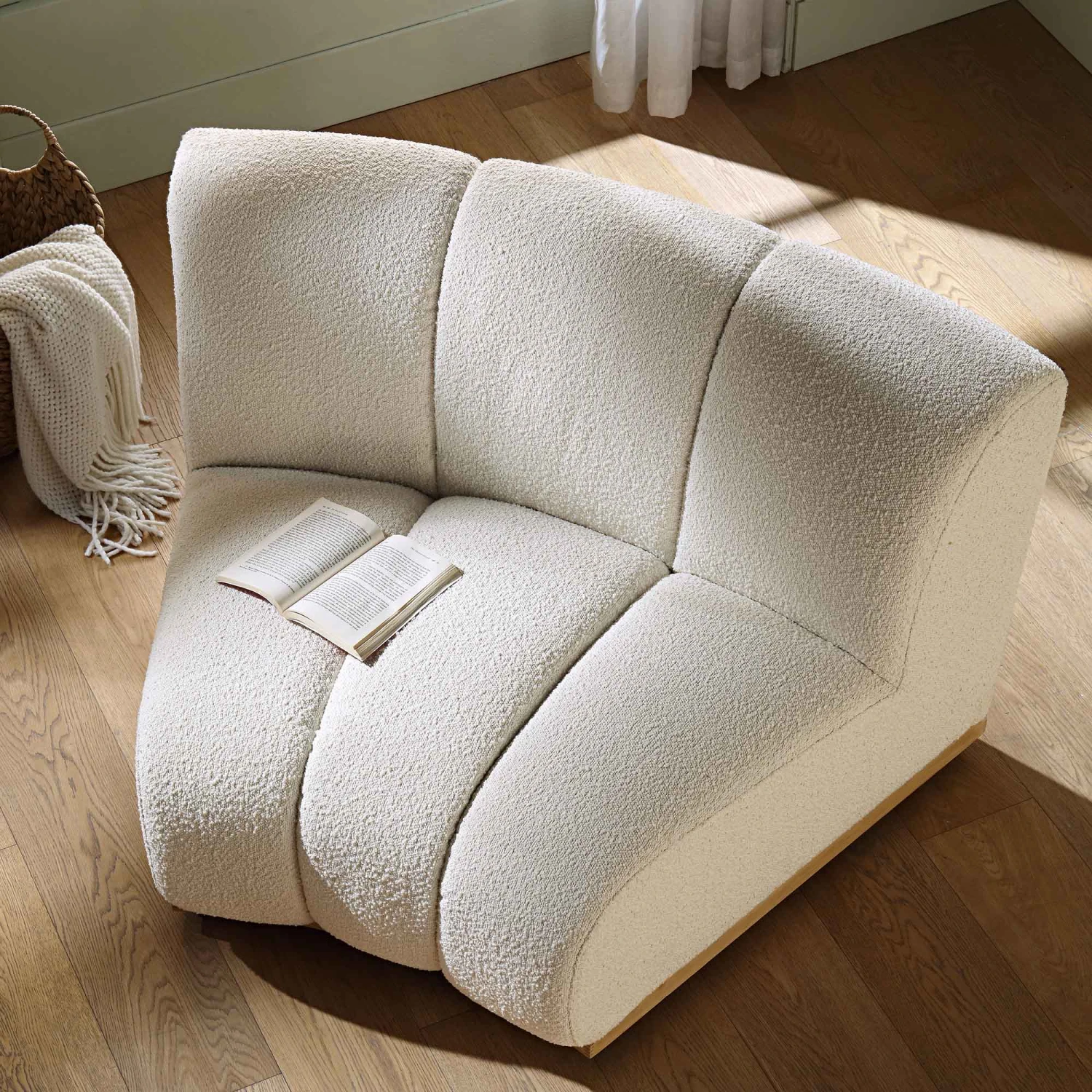 Granvia Ecru Boucle Modular Sofa, 1-Seater Curved Sofa 3 Granvia Ecru Boucle Modular Sofa, 1-Seater Curved Sofa - Image 3