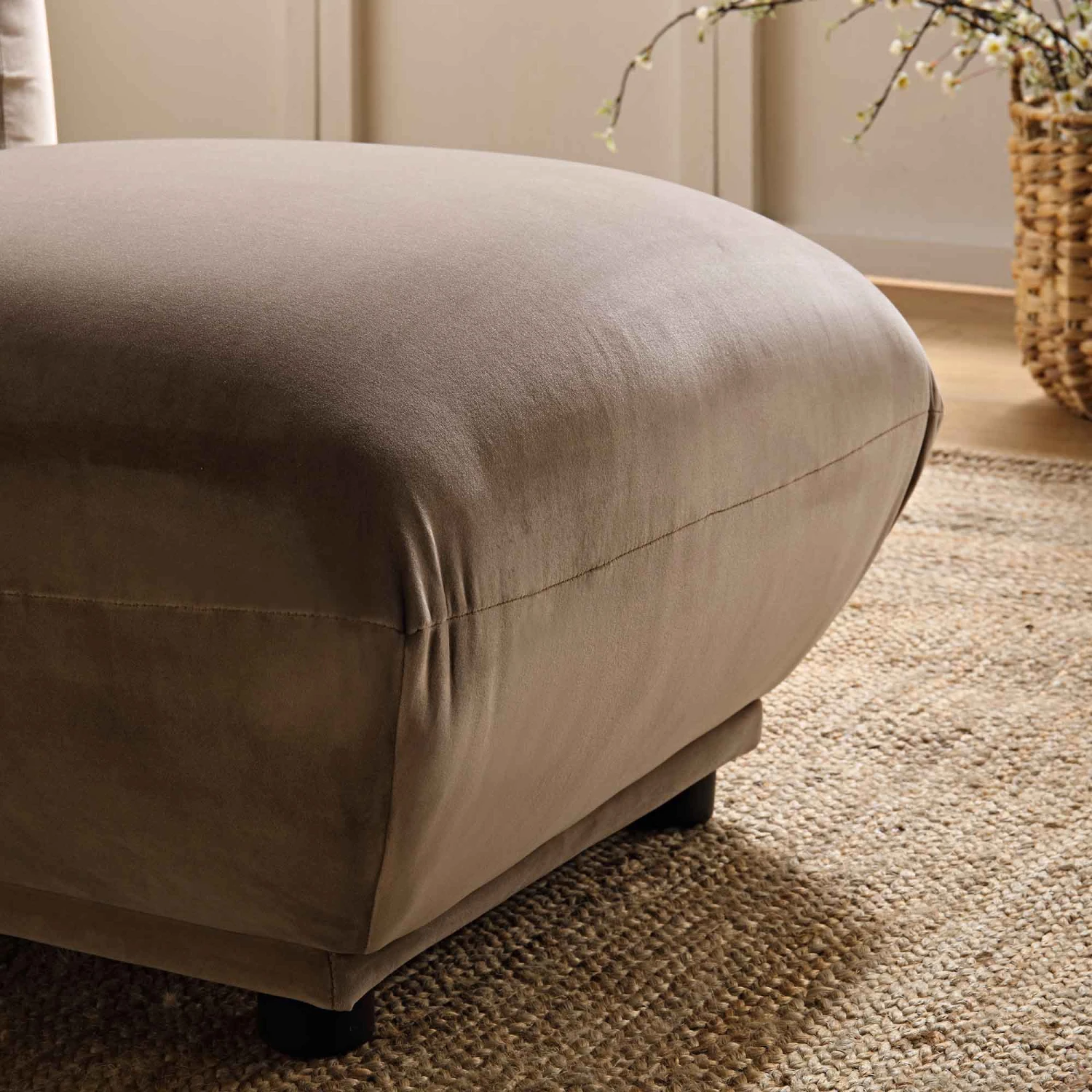 Gianni Pouffe, Mink Velvet 4 Gianni Pouffe, Mink Velvet - Image 4