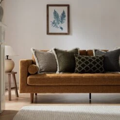 Henrietta Large 3-Seater Sofa, Spiced Honey Chenille -Daals Store BOSF 9680 FENN CHEN 3ST scene4