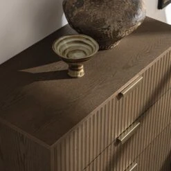 Richmond Ridged Chest Of 5 Drawers, Dark Ash -Daals Store BSD 121 DARKWOOD scene3