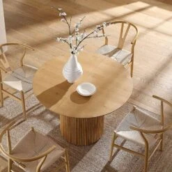 Maru Round 4-6 Seater Extending Oak Pedestal Dining Table, Oak -Daals Store BSD 135 OAK scene3