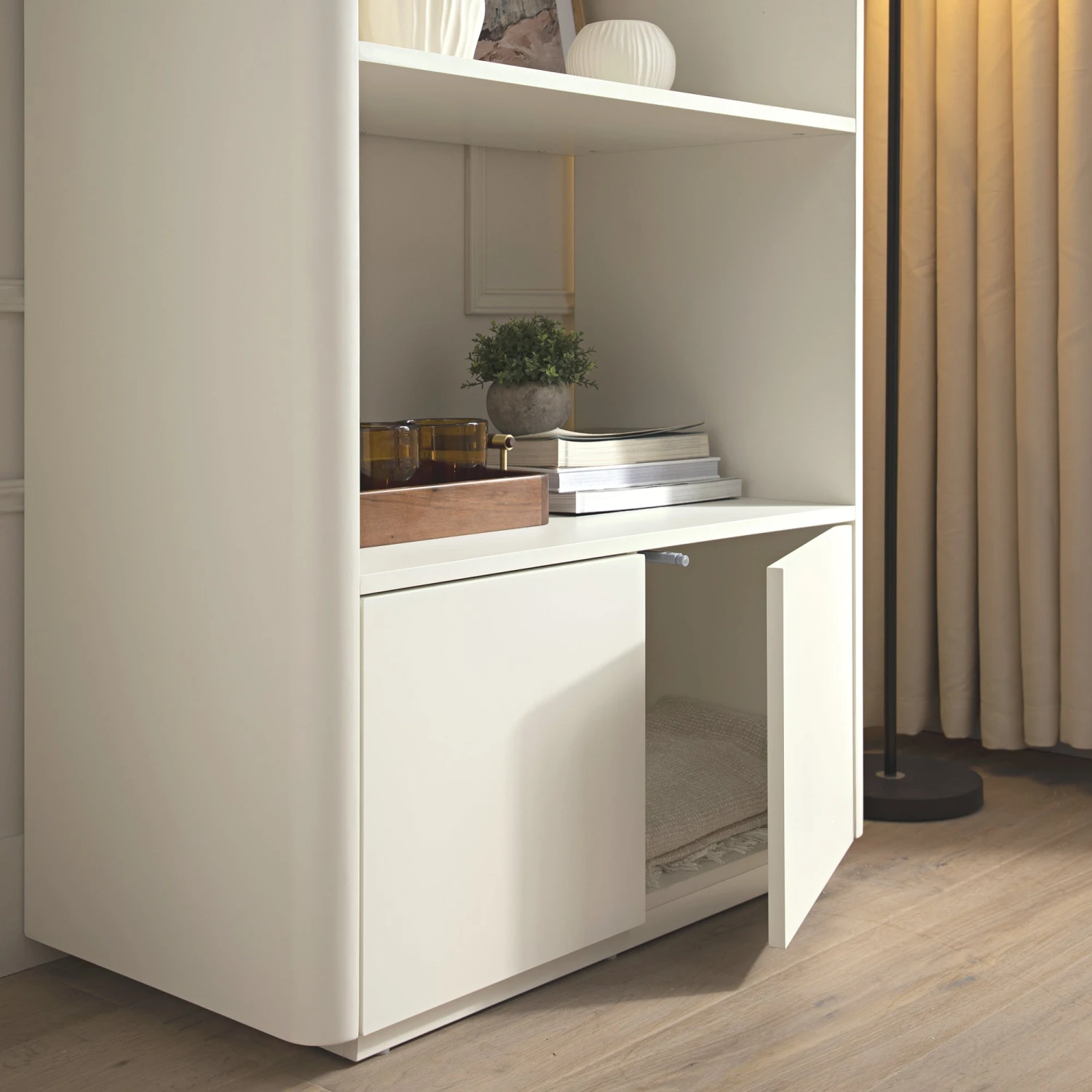 Agnes Curved Edge Bookcase, Off White With Oak Top 4 Agnes Curved Edge Bookcase, Off White With Oak Top - Image 4
