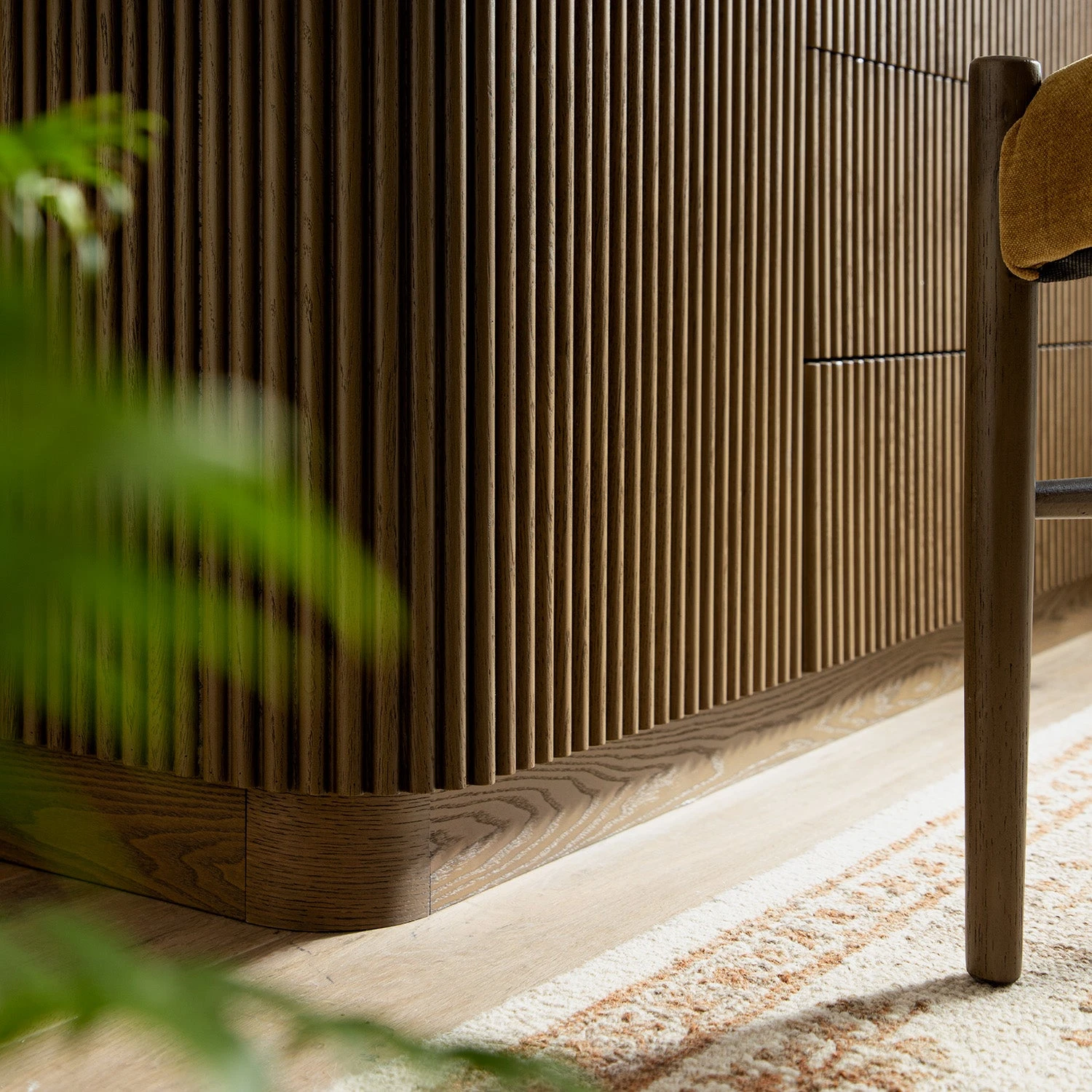 Maru Large 2-Door Sideboard With Drawers, Silver Oak 7 Maru Large 2-Door Sideboard With Drawers, Silver Oak - Image 7