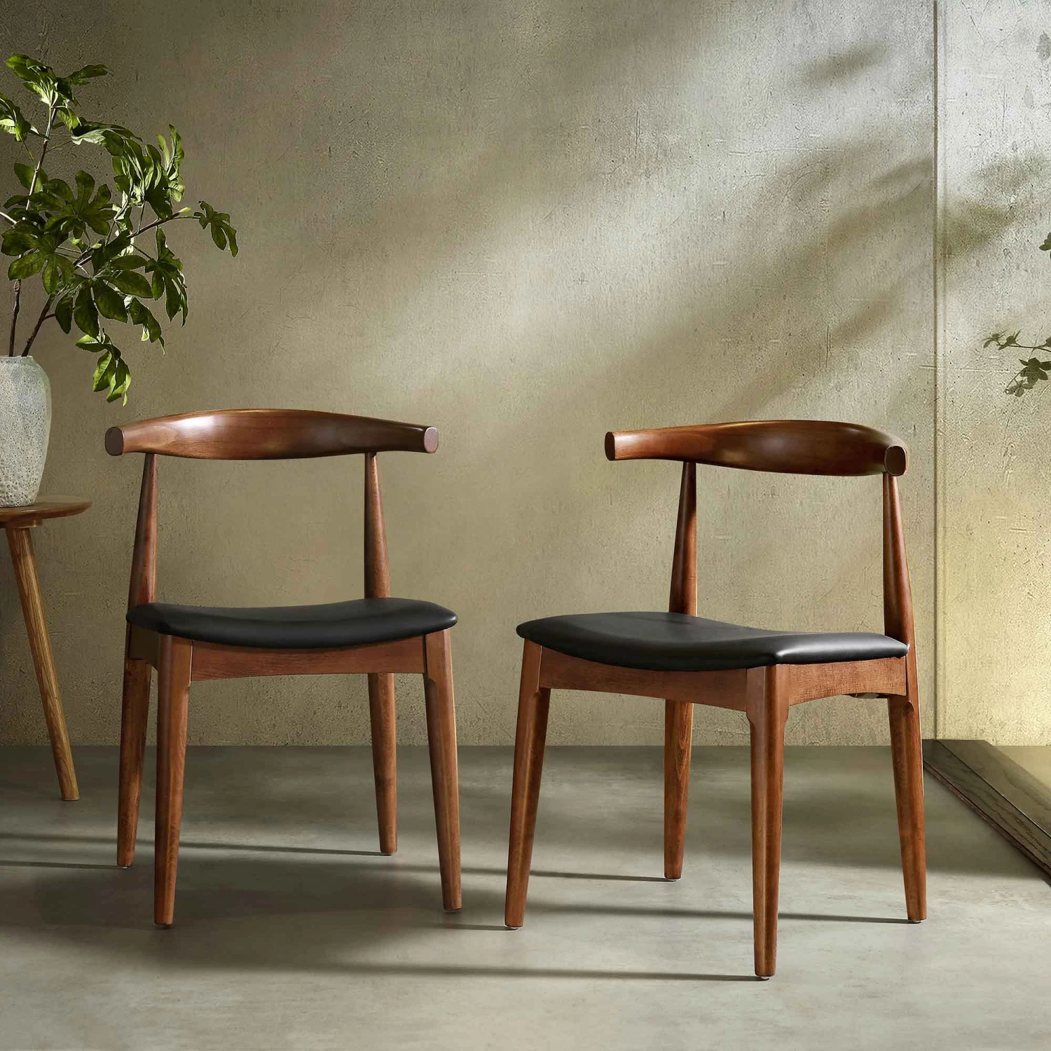 Arley Set of 2 Walnut Beech Wood Dining Chairs with Black PU Leather β Scandi Curved Backrest 1 Arley Set of 2 Walnut Beech Wood Dining Chairs with Black PU Leather β Scandi Curved Backrest