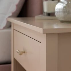 Oakham 1-Drawer Bedside Table, Nude Pink -Daals Store FT BST 06 NUDE scene2
