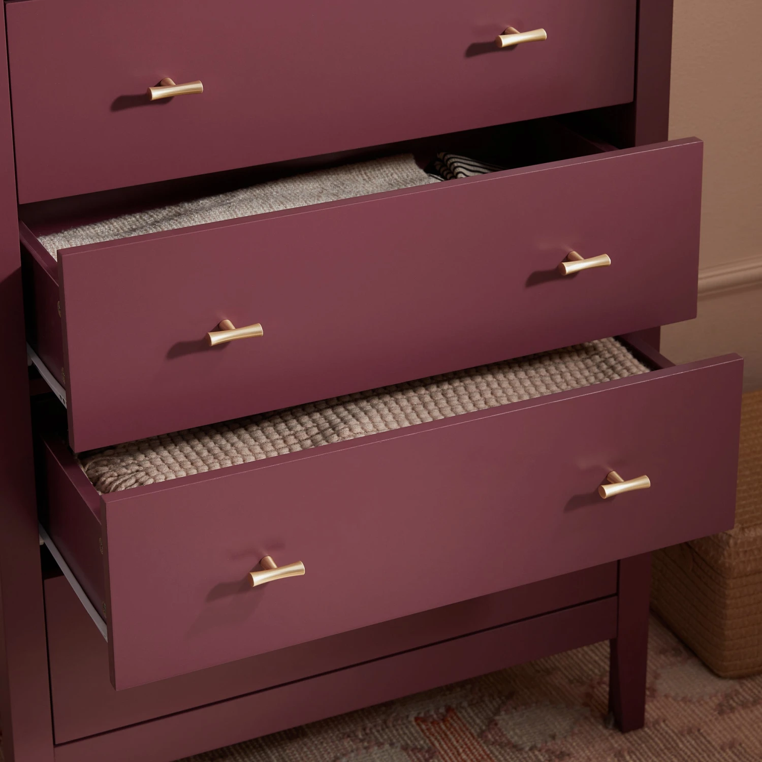 Oakham Chest Of 4 Drawers, Wild Cherry 4 Oakham Chest Of 4 Drawers, Wild Cherry - Image 4