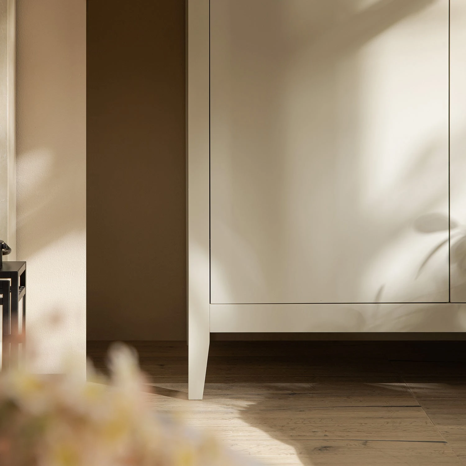 Oakham Triple Wardrobe, Shaded White 6 Oakham Triple Wardrobe, Shaded White - Image 6