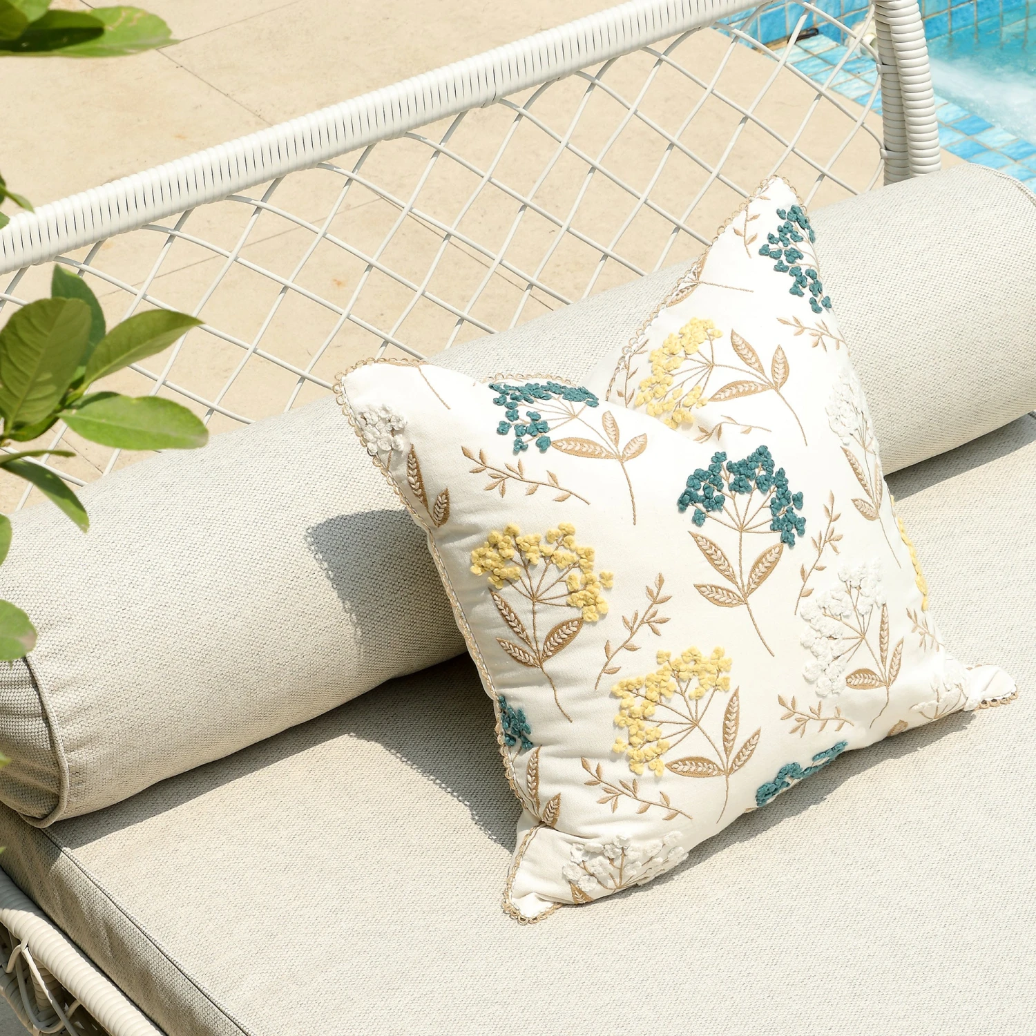 Country Collection Cow Parsley Embroidered Cotton Cushion 1 Country Collection Cow Parsley Embroidered Cotton Cushion