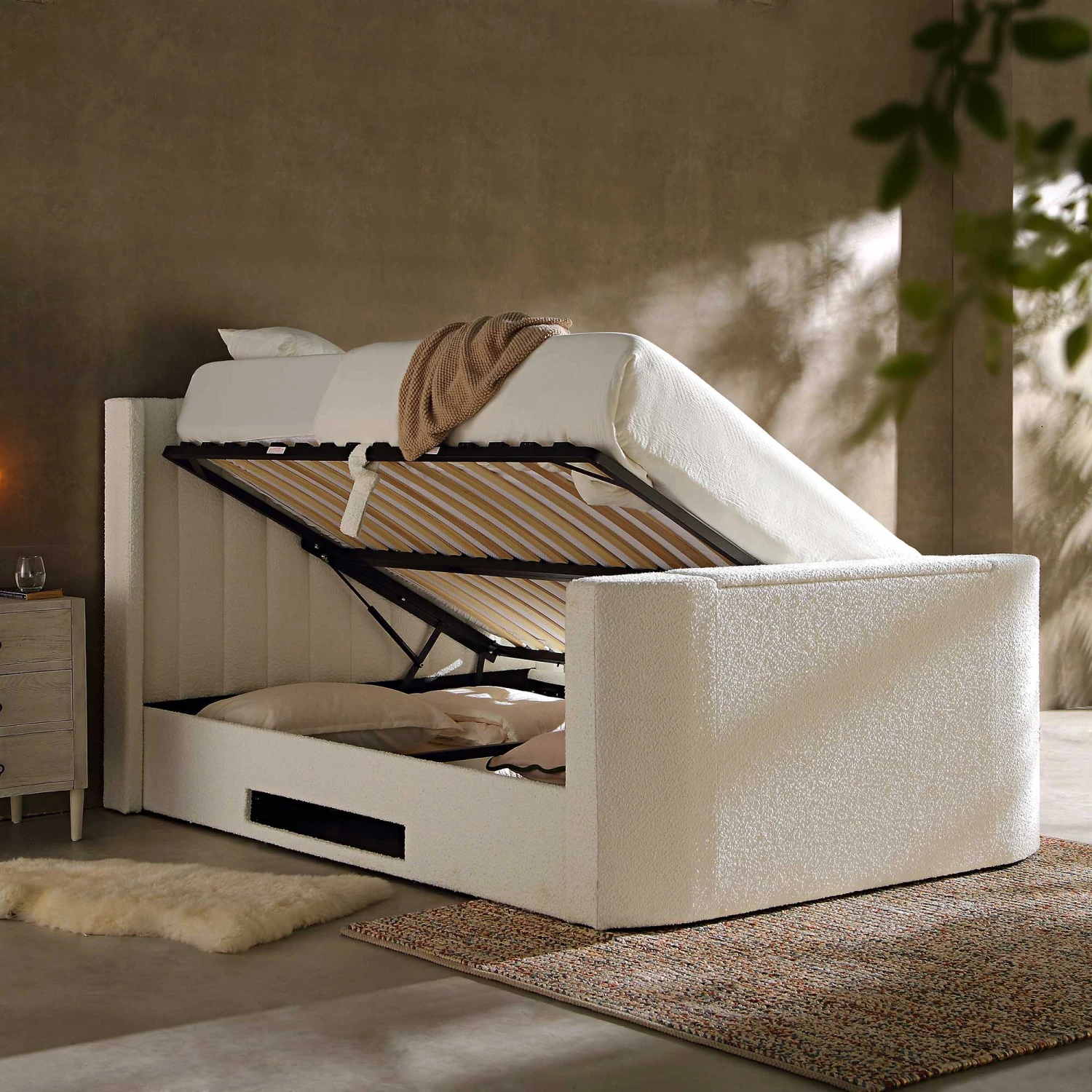 Wilton White Boucle Ottoman TV Bed 3 Wilton White Boucle Ottoman TV Bed - Image 3