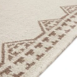 Atlan Cream & Taupe Handwoven Wool Runner 10 Atlan Cream & Taupe Handwoven Wool Runner -Daals Store KI ATLAN RUG TAUPE RUNNER detail3