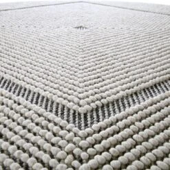 Avanti Handwoven Salt And Pepper Diamond Bobble Wool Round Rug -Daals Store KI AVANTI ROUND DIAM detail2