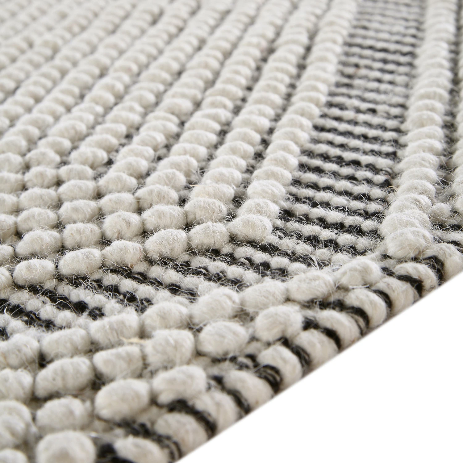 Avanti Handwoven Salt And Pepper Diamond Bobble Wool Rug 7 Avanti Handwoven Salt And Pepper Diamond Bobble Wool Rug - Image 7