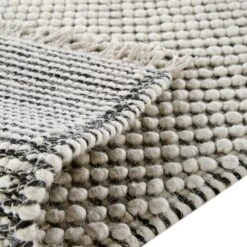 Avanti Handwoven Salt And Pepper Diamond Bobble Wool Rug 17 Avanti Handwoven Salt And Pepper Diamond Bobble Wool Rug -Daals Store KI AVANTI RUG DIAM detail5