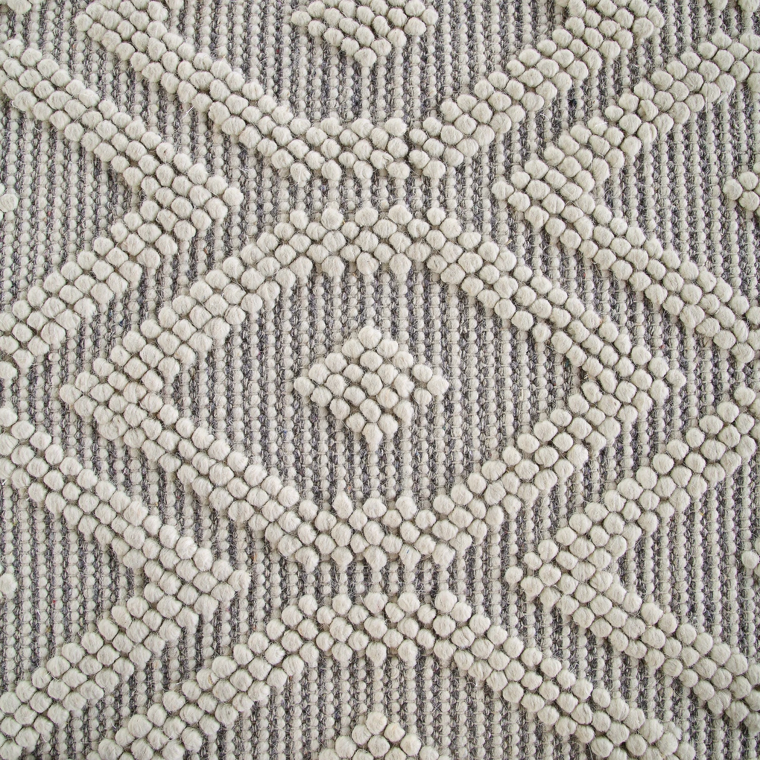 Avanti Handwoven Light Grey And Cream Diamond Bobble Wool Rug 8 Avanti Handwoven Light Grey And Cream Diamond Bobble Wool Rug - Image 8