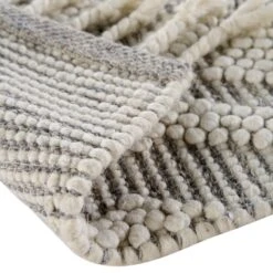 Avanti Handwoven Light Grey And Cream Diamond Bobble Wool Rug 19 Avanti Handwoven Light Grey And Cream Diamond Bobble Wool Rug -Daals Store KI AVANTI RUG LGREY detail5