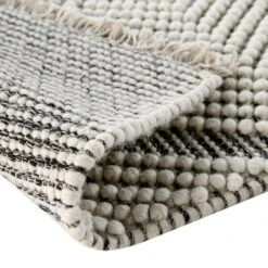 Avanti Handwoven Salt And Pepper Diamond Bobble Wool Runner 17 Avanti Handwoven Salt And Pepper Diamond Bobble Wool Runner -Daals Store KI AVANTIRUNNER DIAM detail4