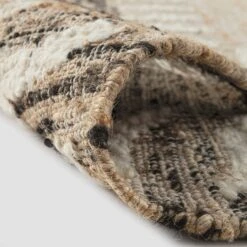 Ezri Border Brown Handwoven Wool & Jute Rug -Daals Store KI EZRI RUG detail5