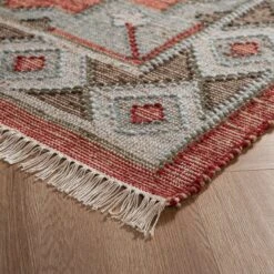 Farah Kilim Deep Red and Multi-Tone – Diamond Motif Traditional Series Handwoven Flat-Weave Rug -Daals Store KI FARAH RUG KILIM scene2