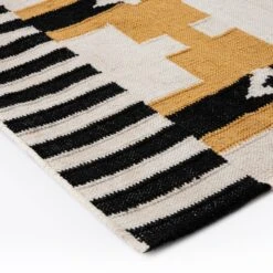 Havana Smoke & Amber Indoor Outdoor Handwoven Rug 11 Havana Smoke & Amber Indoor Outdoor Handwoven Rug -Daals Store KI HAVANA RUG PET detail3