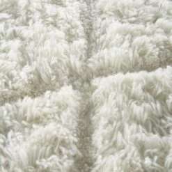 Lexi Neutral Cream Geometric Diamond – Hand Tufted New Zealand Wool Rectangular Rug with Tassels -Daals Store KI LEXI RUG detail3