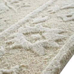 Lourdes Hand Tufted And Textured Cream Wool Rug -Daals Store KI LOURDES RUG detail5