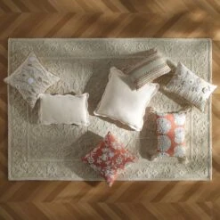 Lourdes Hand Tufted And Textured Cream Wool Rug -Daals Store KI LOURDES RUG scene1