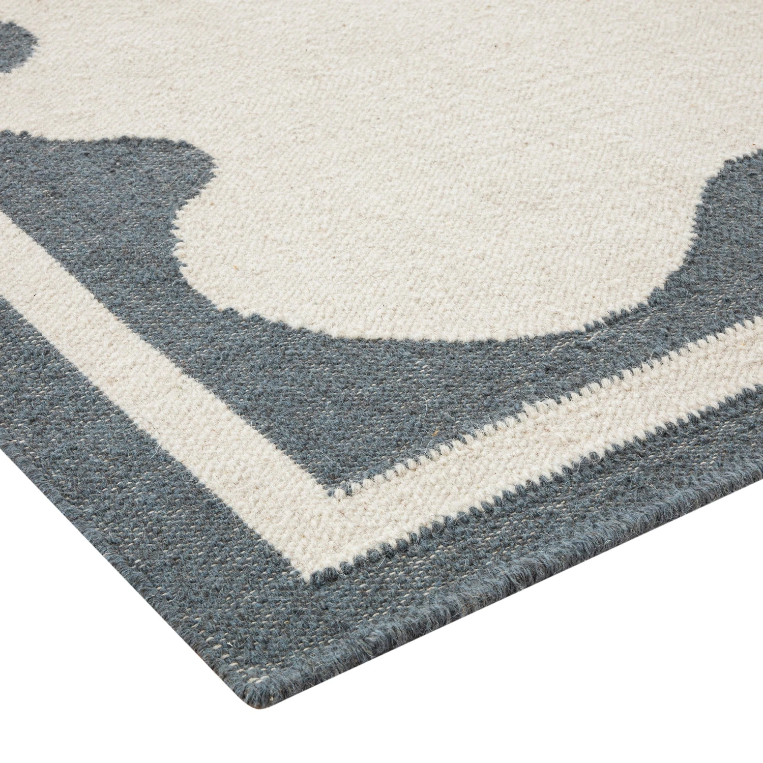 Matilda Blue Scallop Border Handwoven Wool Rug 6 Matilda Blue Scallop Border Handwoven Wool Rug - Image 6