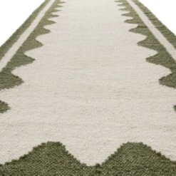 Matilda Olive Green Scallop Border – Cream & Olive Handwoven Wool Runner Rug -Daals Store KI MATILDA RUG OLIVE RUNNER detail2