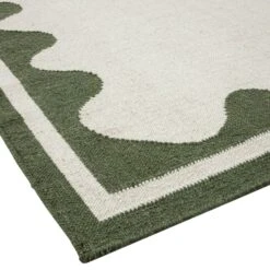 Matilda Cream and Olive Green Scalloped Border – Handwoven Wool Flatweave Rug -Daals Store KI MATILDA RUG OLIVE detail2
