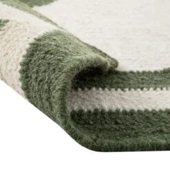Matilda Cream and Olive Green Scalloped Border – Handwoven Wool Flatweave Rug -Daals Store KI MATILDA RUG OLIVE detail4