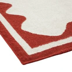 Matilda Scarlet Red and Cream Scallop Border Rug – Handwoven Flat-Weave Wool Accent -Daals Store KI MATILDA RUG SCARLET detail2