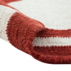 Matilda Scarlet Red and Cream Scallop Border Rug – Handwoven Flat-Weave Wool Accent -Daals Store KI MATILDA RUG SCARLET detail4