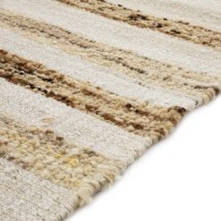 Noa Linear Cream Handwoven Wool Rug -Daals Store KI NOA RUG detail2