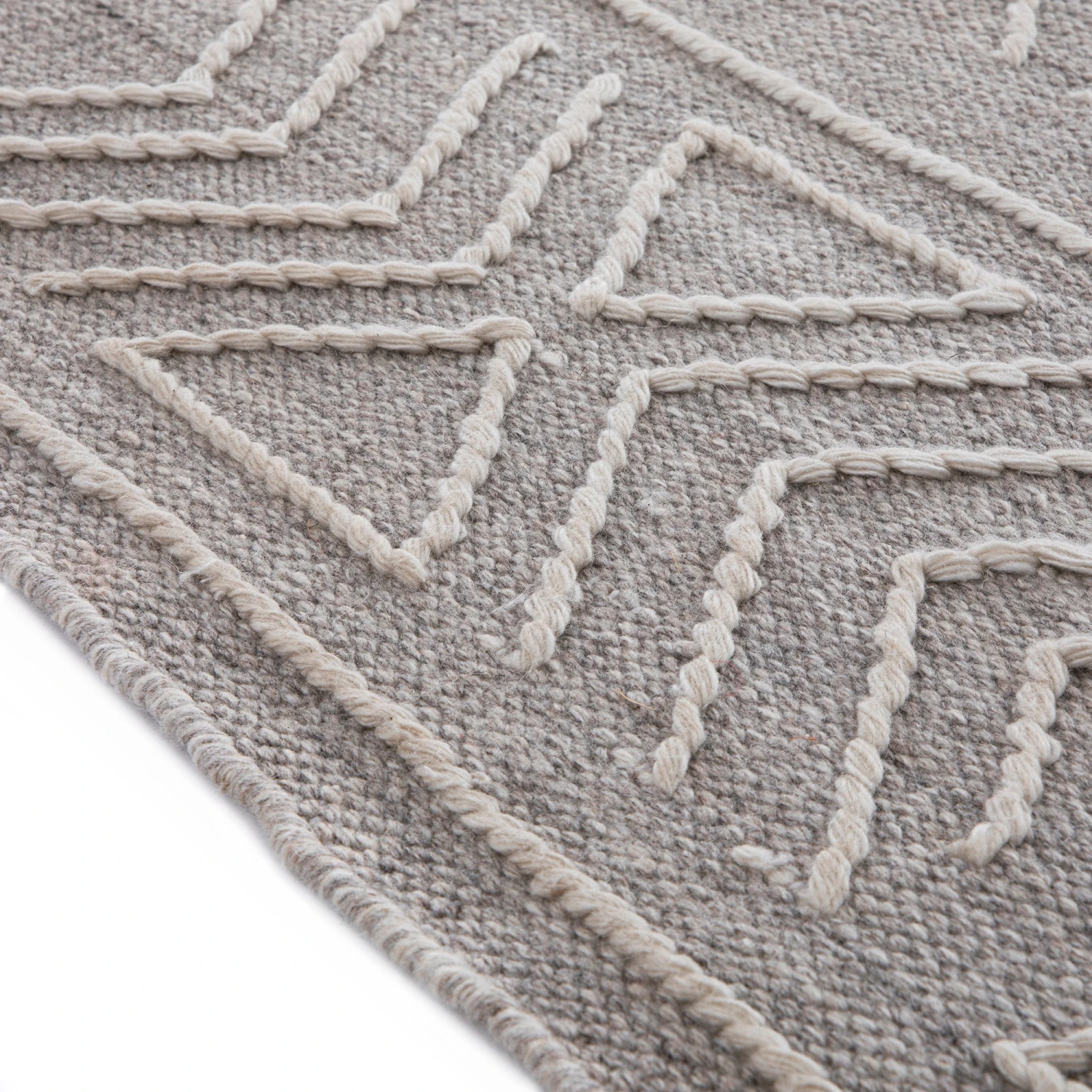 Nyla Aztec Indoor Outdoor Handwoven Steel Grey Rug 5 Nyla Aztec Indoor Outdoor Handwoven Steel Grey Rug - Image 5