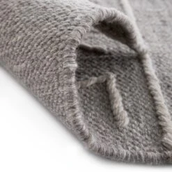 Nyla Aztec Indoor Outdoor Handwoven Steel Grey Rug 12 Nyla Aztec Indoor Outdoor Handwoven Steel Grey Rug -Daals Store KI NYLA RUG PET detail3