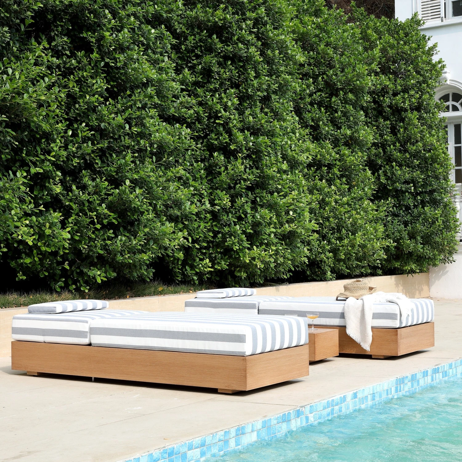 Jardin Aluminium Outdoor Sun Lounger Set, Natural With Blue Stripes 6 Jardin Aluminium Outdoor Sun Lounger Set, Natural With Blue Stripes - Image 6