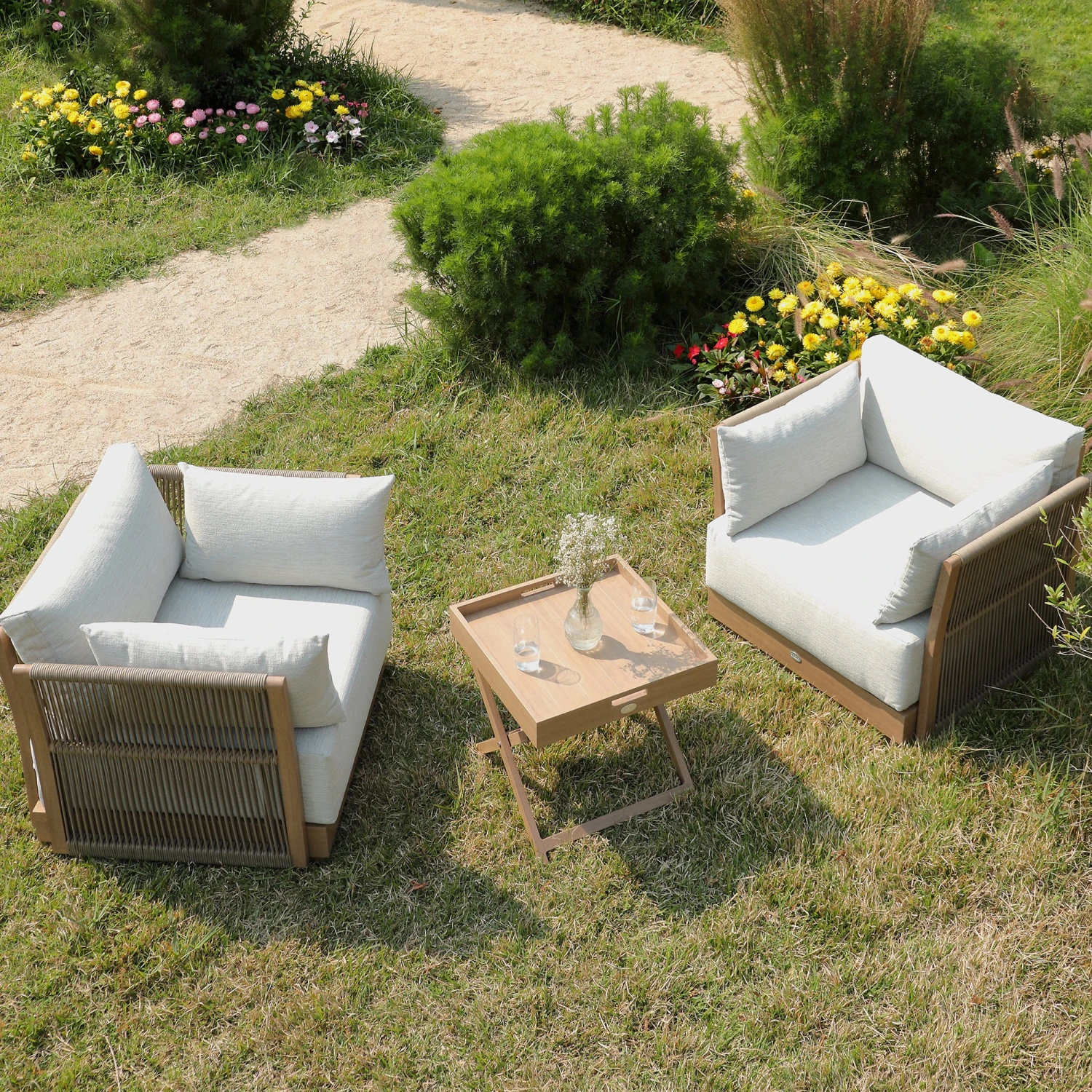 Pedra Rope And Aluminium Outdoor Bistro Set, Natural 3 Pedra Rope And Aluminium Outdoor Bistro Set, Natural - Image 3