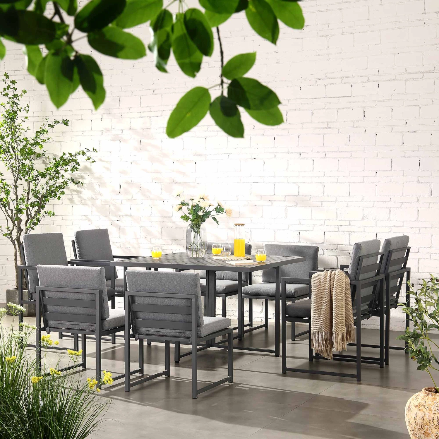 Albany 9-Piece Aluminium Outdoor Cube Dining Set in Grey - Modern 8-Seater Weatherproof Garden Furniture 1 Albany 9-Piece Aluminium Outdoor Cube Dining Set in Grey - Modern 8-Seater Weatherproof Garden Furniture