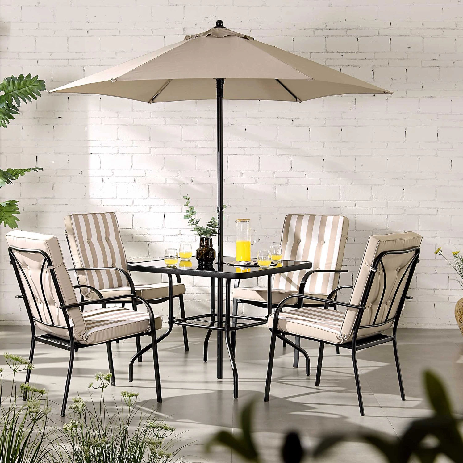 Champneys 4 Seater Steel And Fabric Outdoor Patio Dining Set With Parasol, Taupe 1 Champneys 4 Seater Steel And Fabric Outdoor Patio Dining Set With Parasol, Taupe