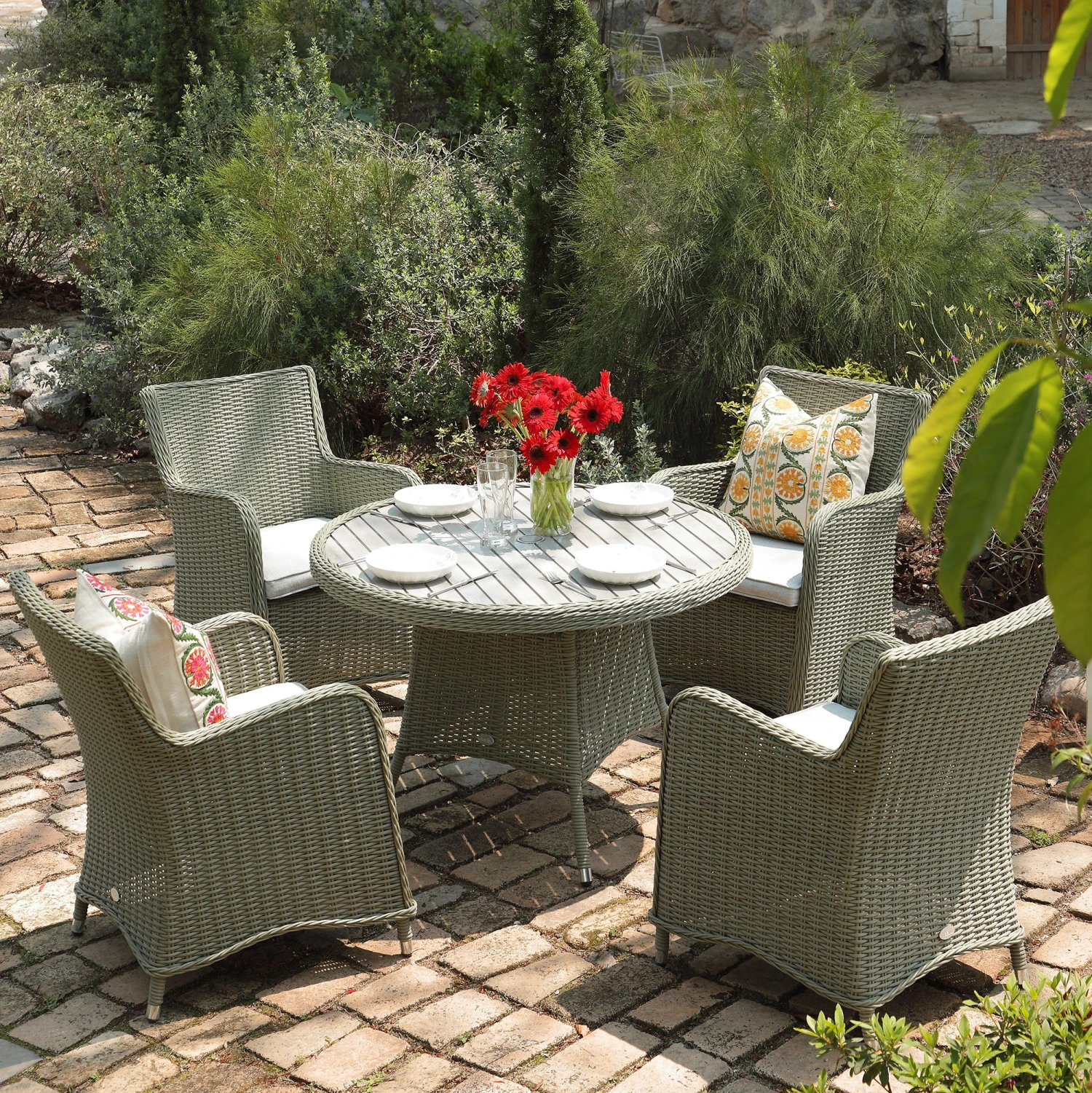 Hampshire 4-Seater Round Wicker Rattan Dining Set, Desert Sage 2 Hampshire 4-Seater Round Wicker Rattan Dining Set, Desert Sage - Image 2