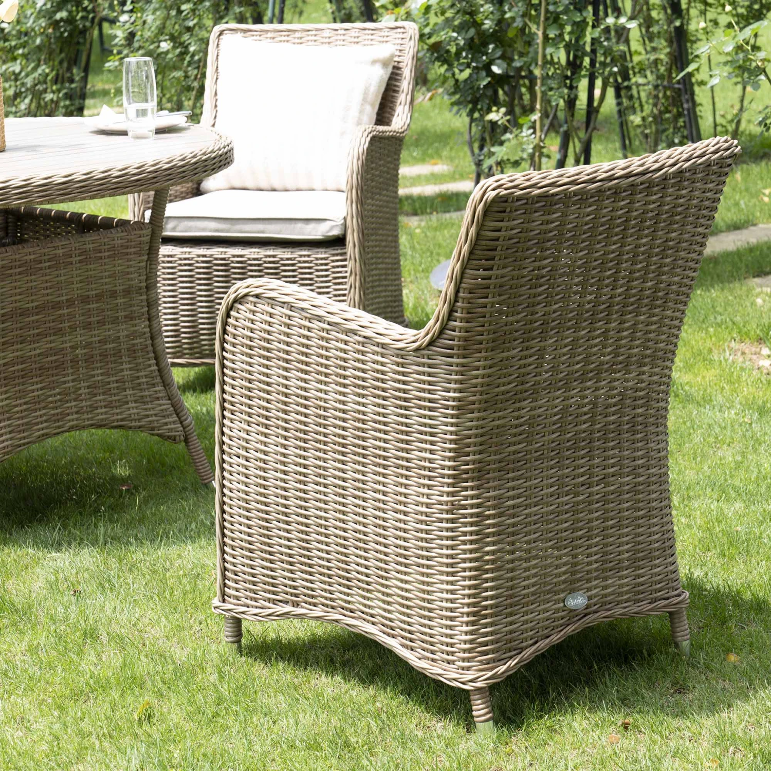 Hampshire 4-Seater Round Wicker Rattan Dining Set in Natural β Weatherproof Garden Furniture with Wood-Effect Table 3 Hampshire 4-Seater Round Wicker Rattan Dining Set in Natural β Weatherproof Garden Furniture with Wood-Effect Table - Image 3