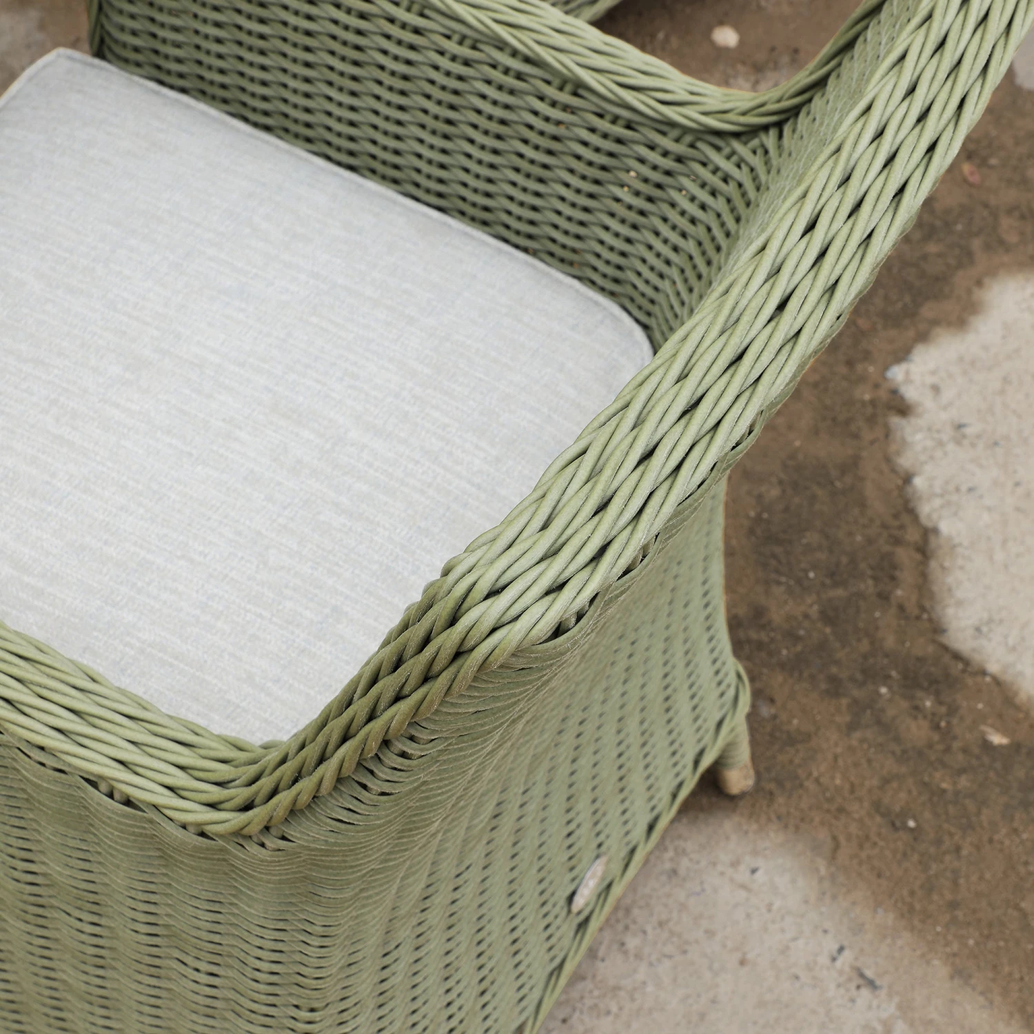 Hampshire 6-Seater Round Wicker Rattan Dining Set With Lazy Susan & Ice Bucket, Desert Sage 8 Hampshire 6-Seater Round Wicker Rattan Dining Set With Lazy Susan & Ice Bucket, Desert Sage - Image 8