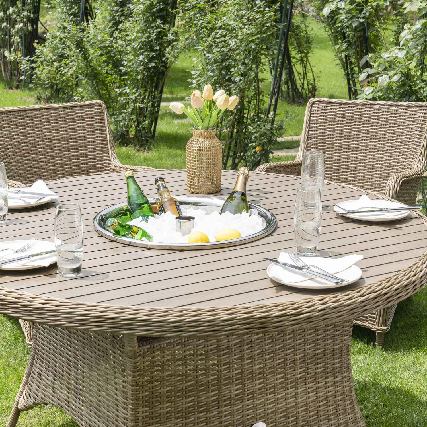Hampshire 6-Seater Round Wicker Rattan Dining Set With Lazy Susan & Ice Bucket, Natural 4 Hampshire 6-Seater Round Wicker Rattan Dining Set With Lazy Susan & Ice Bucket, Natural - Image 4