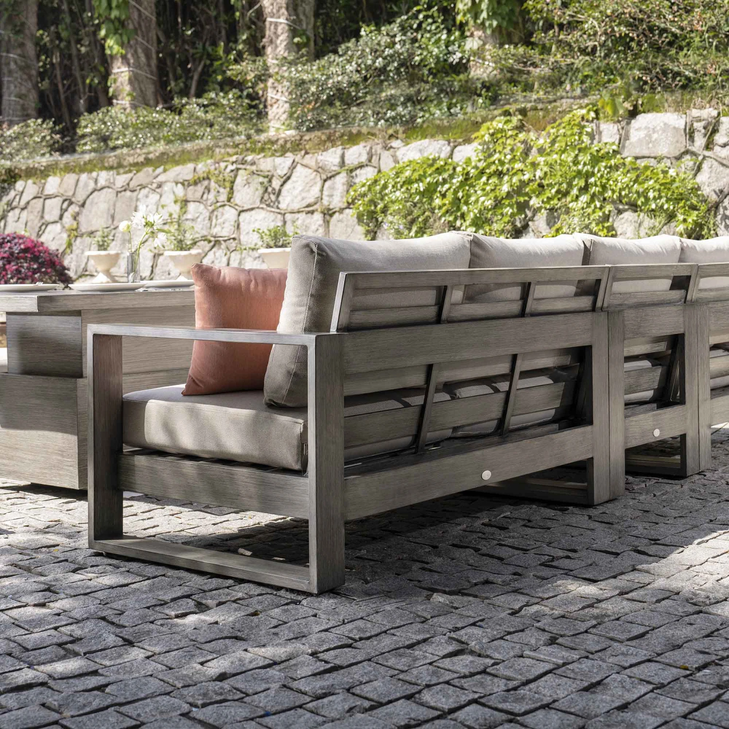 Montrose Aluminium Large Corner Casual Dining Set With Rising Table, Brushed Silver Oak 5 Montrose Aluminium Large Corner Casual Dining Set With Rising Table, Brushed Silver Oak - Image 5