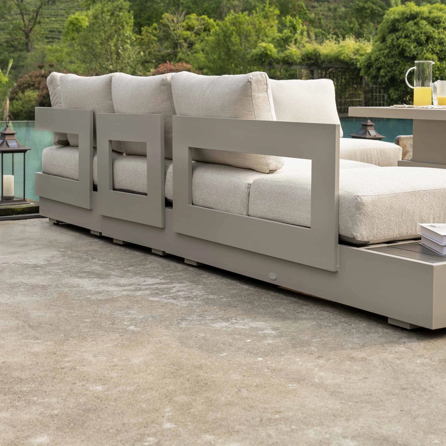 Jardin Aluminium Large Corner Casual Dining Set With Rising Table, Pumice 5 Jardin Aluminium Large Corner Casual Dining Set With Rising Table, Pumice - Image 5