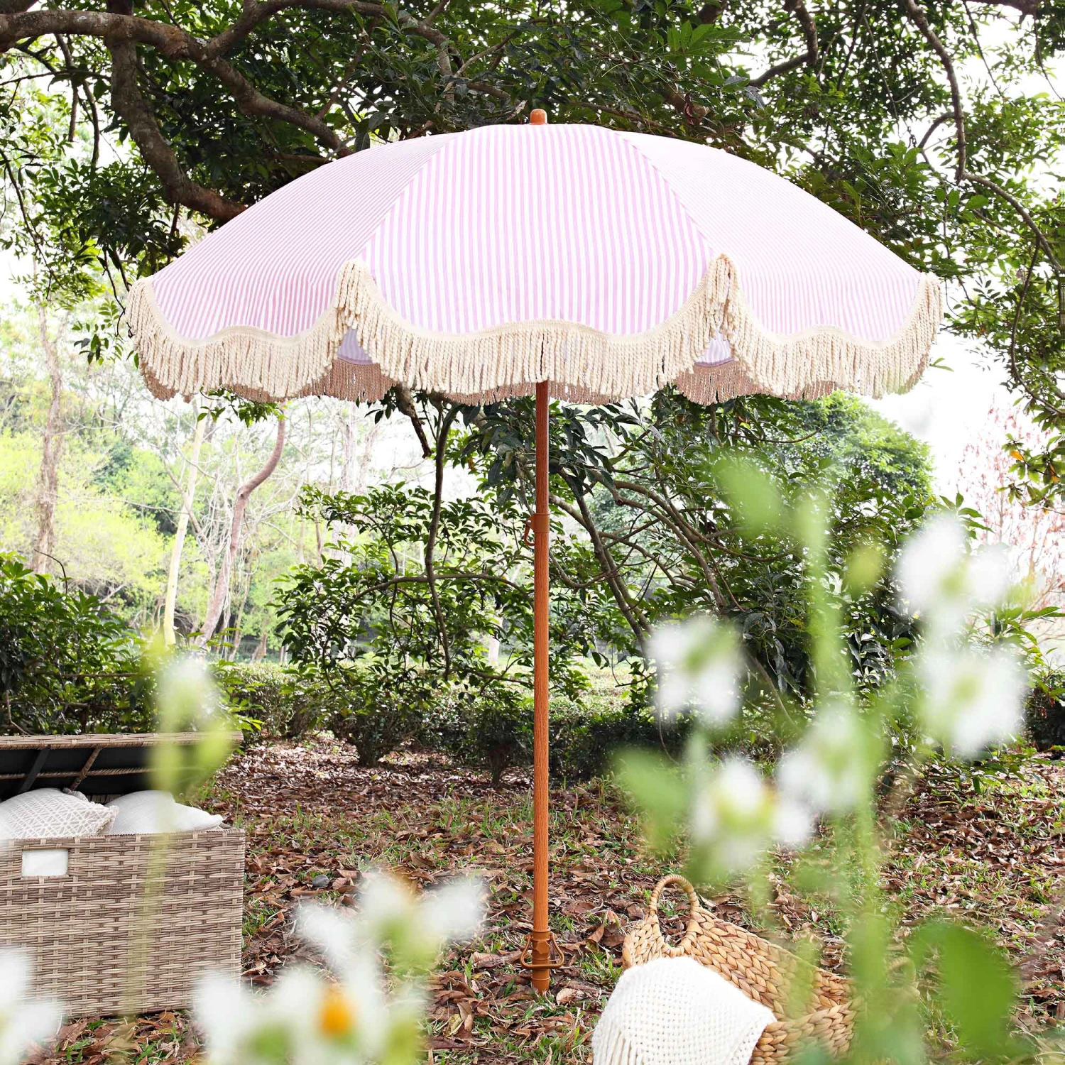 Gabriel Pink and White Striped Retro Fringed Garden Parasol β UPF50+ Tiltable Beach Umbrella 2 Gabriel Pink and White Striped Retro Fringed Garden Parasol β UPF50+ Tiltable Beach Umbrella - Image 2
