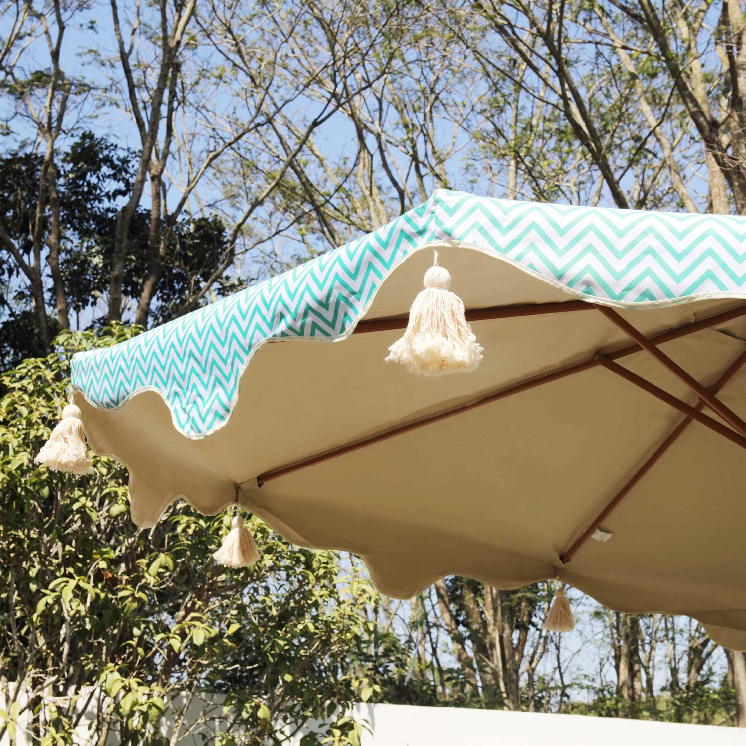 Green Chevron 2.6M Octagonal Tassel Parasol With Aluminium Tilt 2 Green Chevron 2.6M Octagonal Tassel Parasol With Aluminium Tilt - Image 2