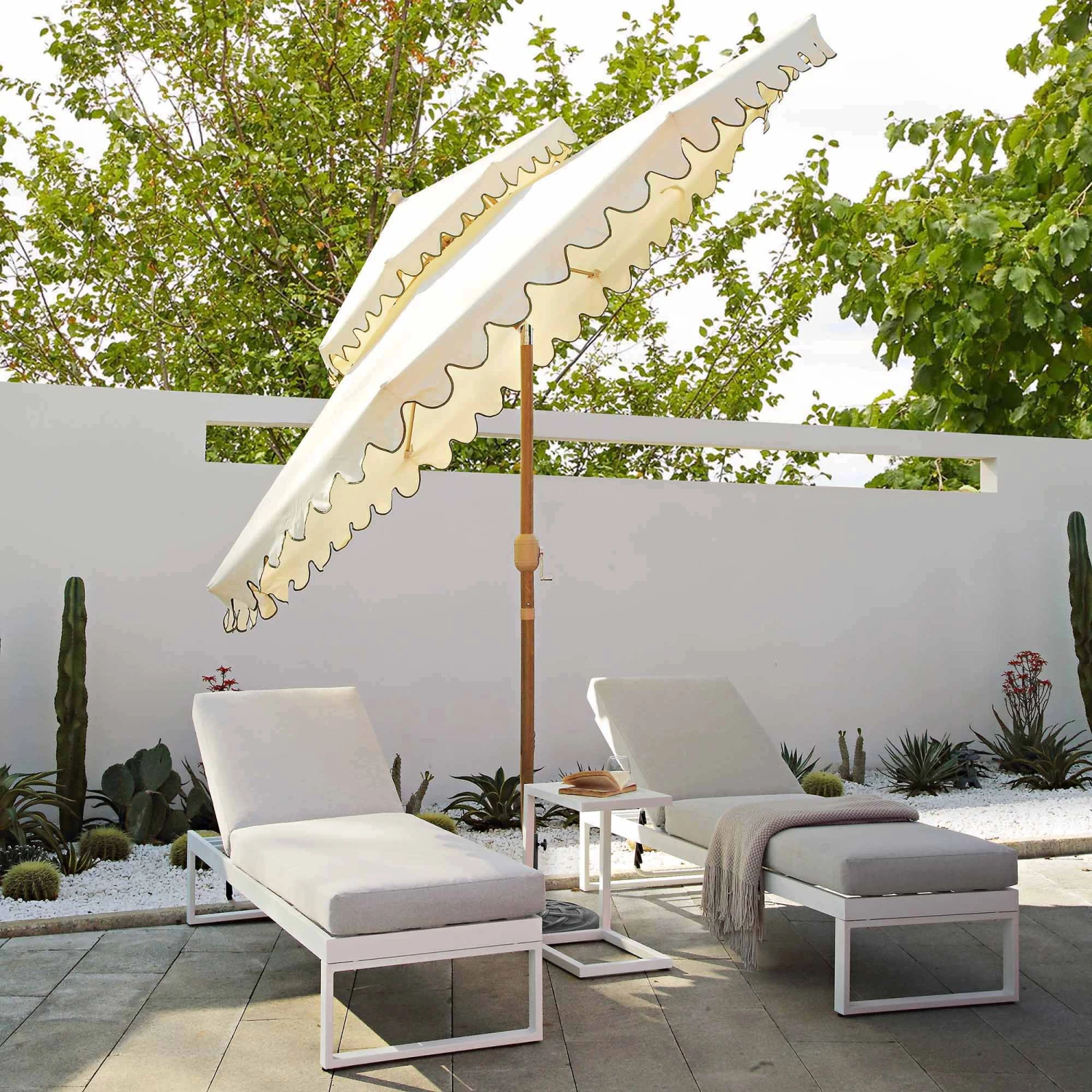 Fabienne 3m Octagonal Double Top Parasol β Beige with Green Scalloped Edge Crank & Tilt Garden Umbrella 2 Fabienne 3m Octagonal Double Top Parasol β Beige with Green Scalloped Edge Crank & Tilt Garden Umbrella - Image 2