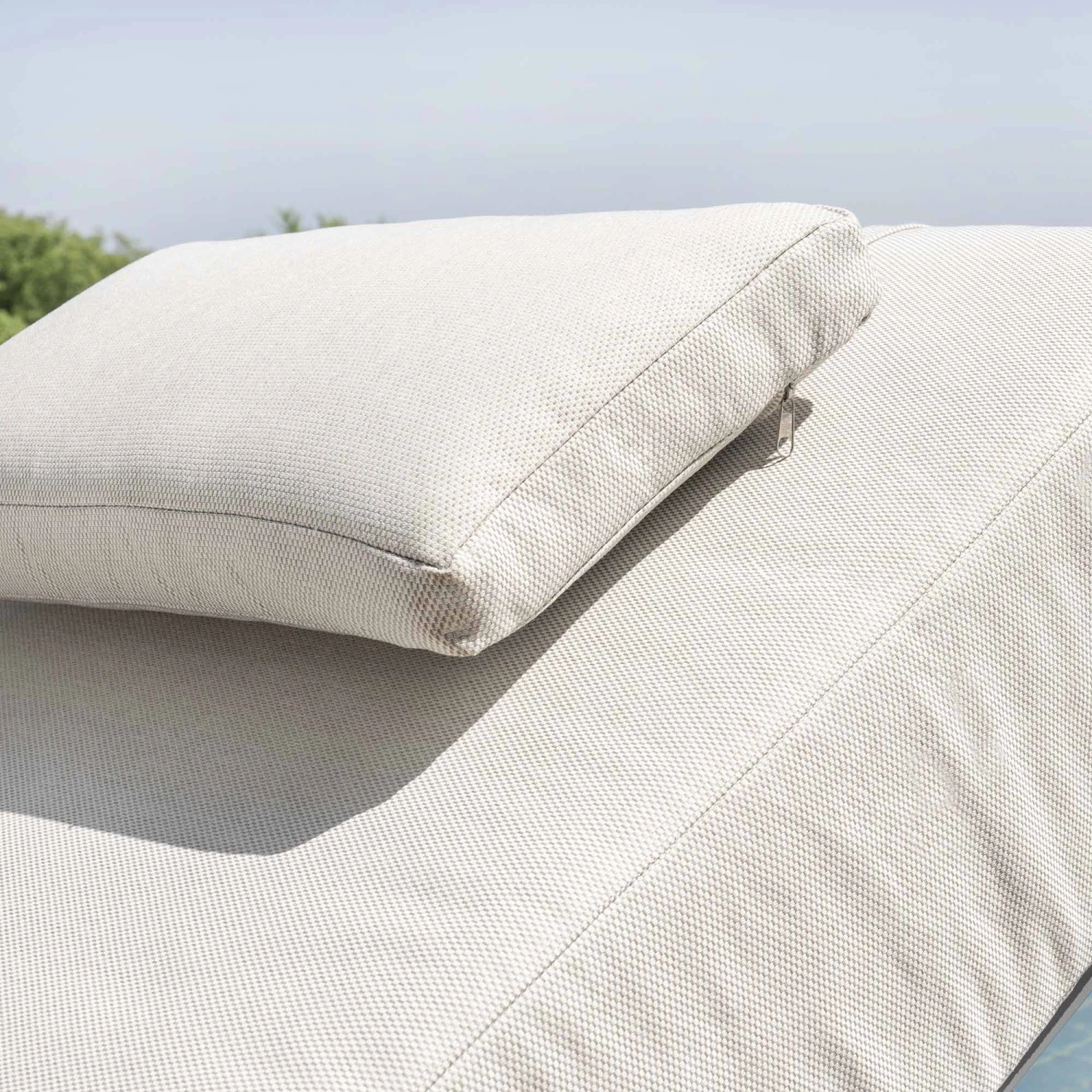 Pedra Rope And Aluminium Outdoor Sun Lounger, Grey 3 Pedra Rope And Aluminium Outdoor Sun Lounger, Grey - Image 3