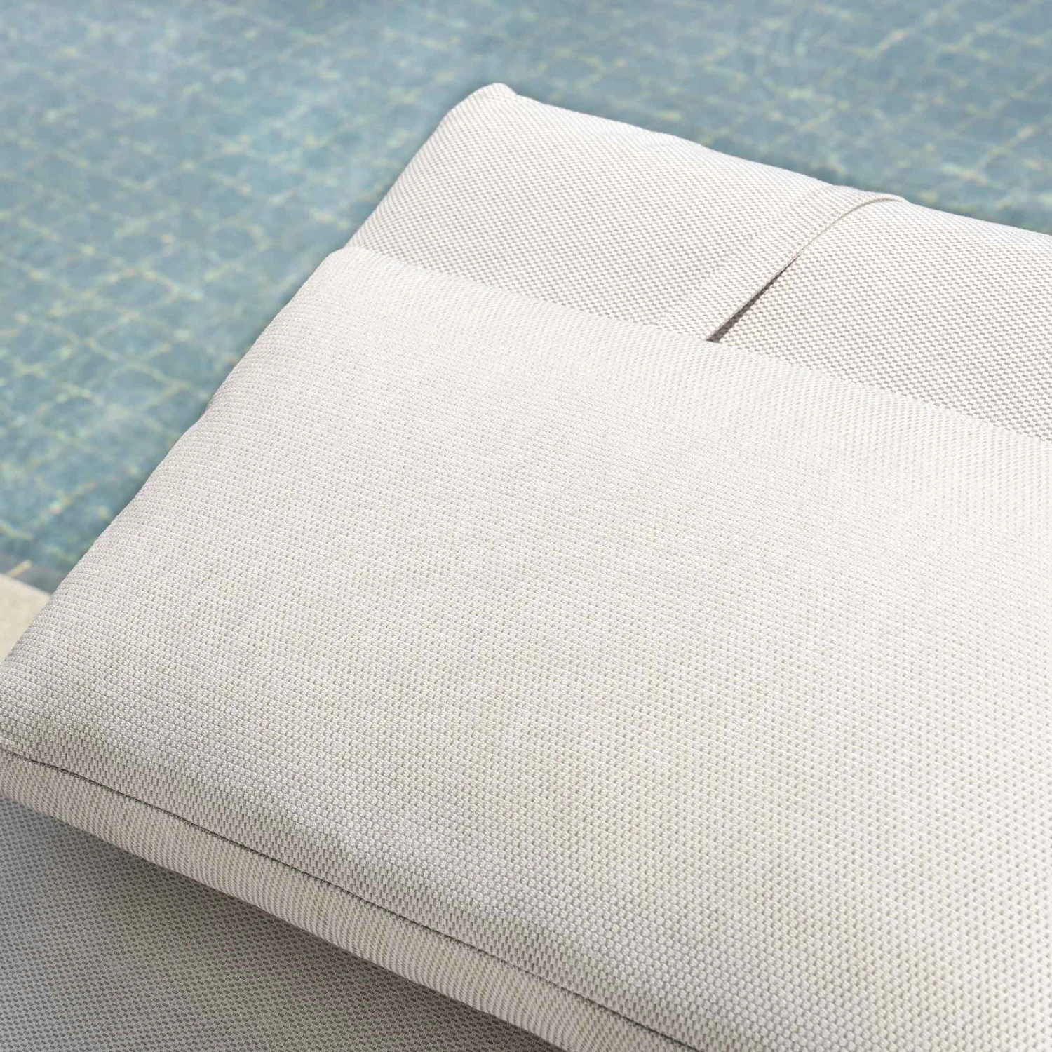 Pedra Rope And Aluminium Outdoor Sun Lounger, Grey 4 Pedra Rope And Aluminium Outdoor Sun Lounger, Grey - Image 4